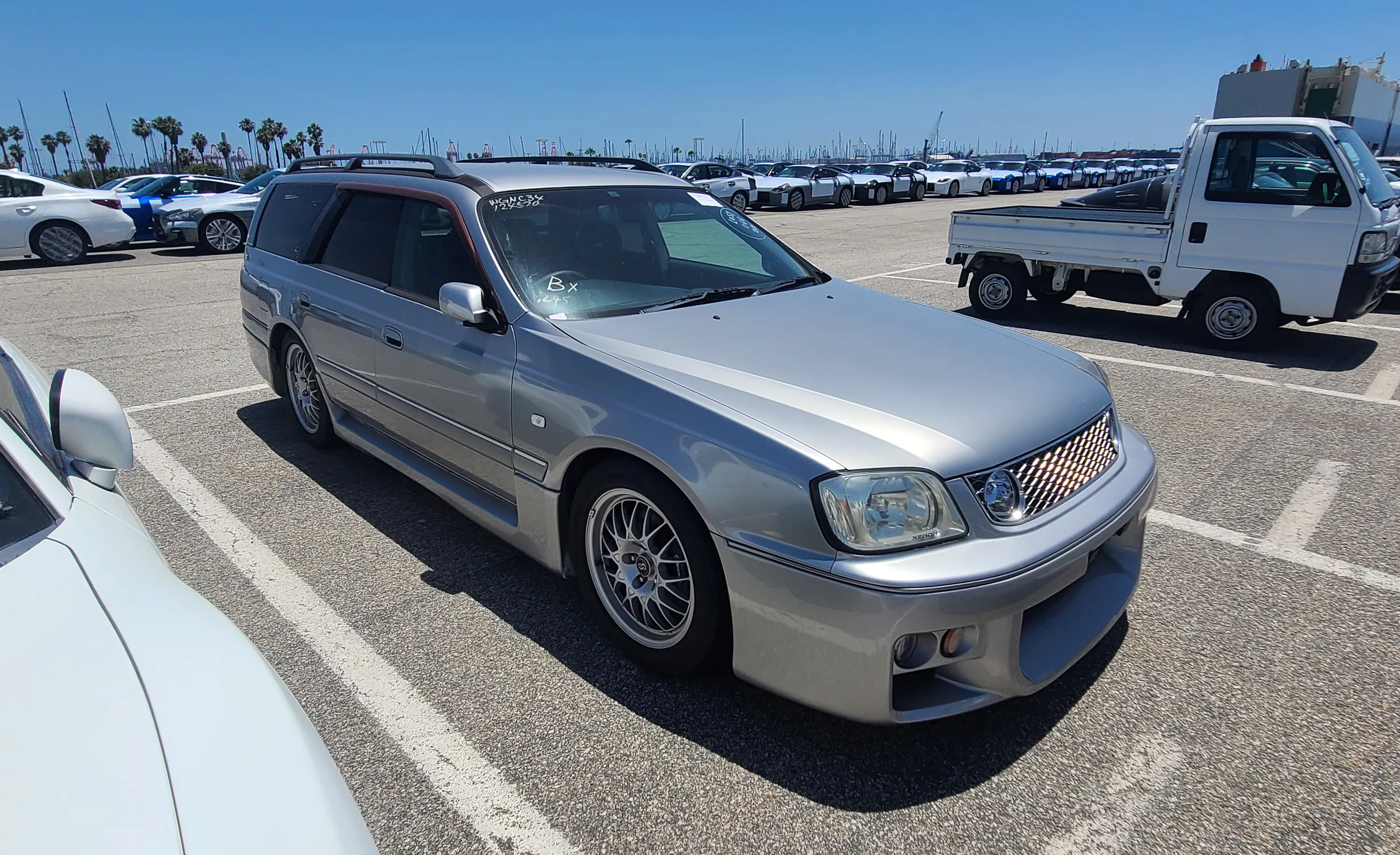 Silver wagon from Shakotan's import archive
